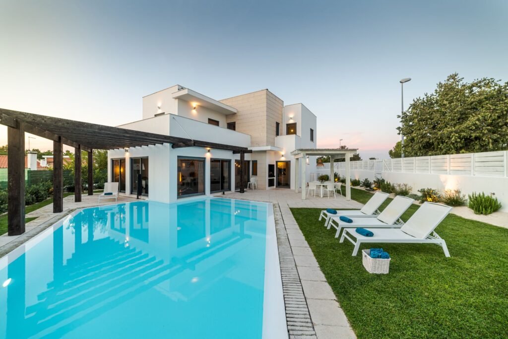 Piscine dans une résidence type maison d'hôtes à Thionville dans le 57 suite à des travaux de terrassement